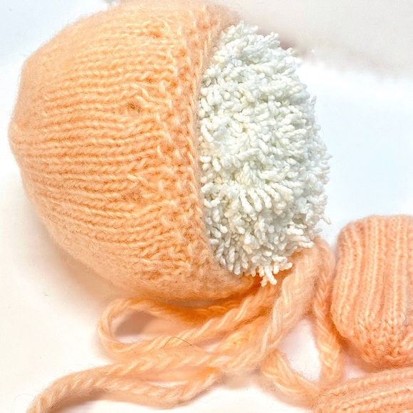 NWT Hand Knit Newborn Bonnet & Footie Set Mohair/Wool/Acrylic Blend Size Newborn - Picture 5 of 7